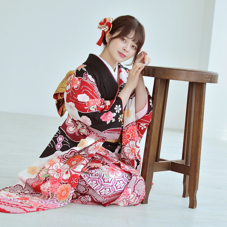 豪華な赤と黒の振袖 成人式 振袖7点セット 振袖フルセット 格安モード