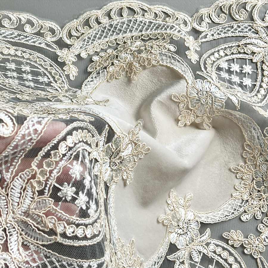 送料無料レース】ドイリー 40×40cm 花瓶敷き 敷物 イタリアンレース