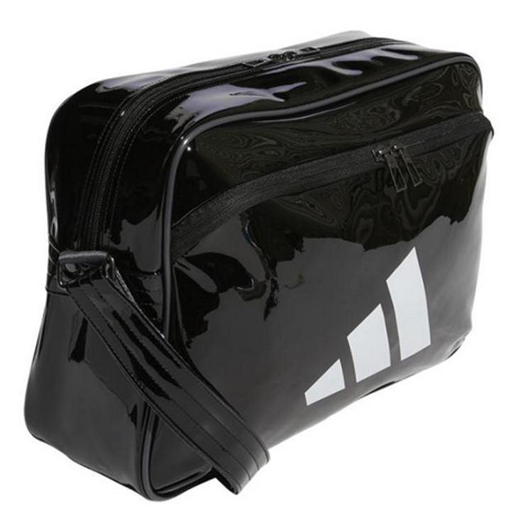 adidas（アディダス） ショルダーバッグ 23.1L adidas エナメルバッグ