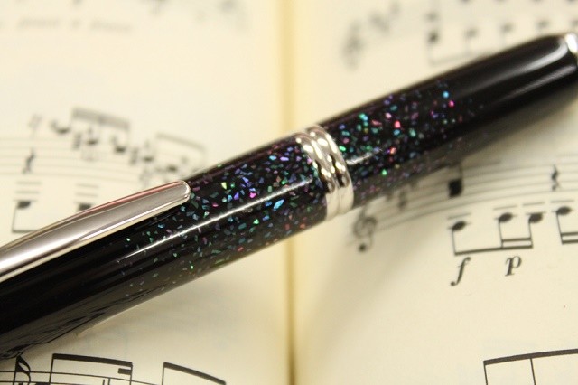 PILOT（パイロット） 細字在庫有 万年筆 キャップレス螺鈿(らでん