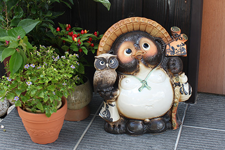 福を呼ぶ信楽焼の産直ブランド しがらき