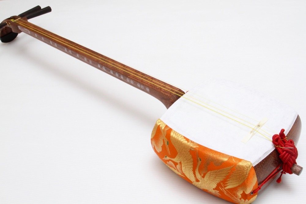 美品】三味線 中棹 花梨 撥 ハードケース 付き 三味線 花梨 中棹 バチ