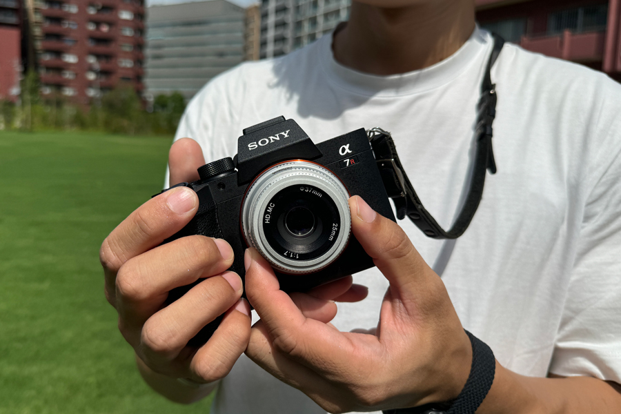 1万円以下の軽量コンパクトなMFレンズ「Pergear 25mm F1.7」レビュー