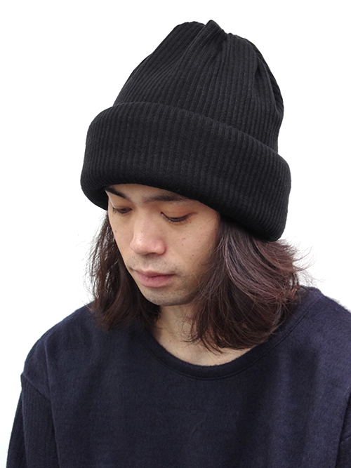 Edwina Horl // KNIT CAP – SHELTER