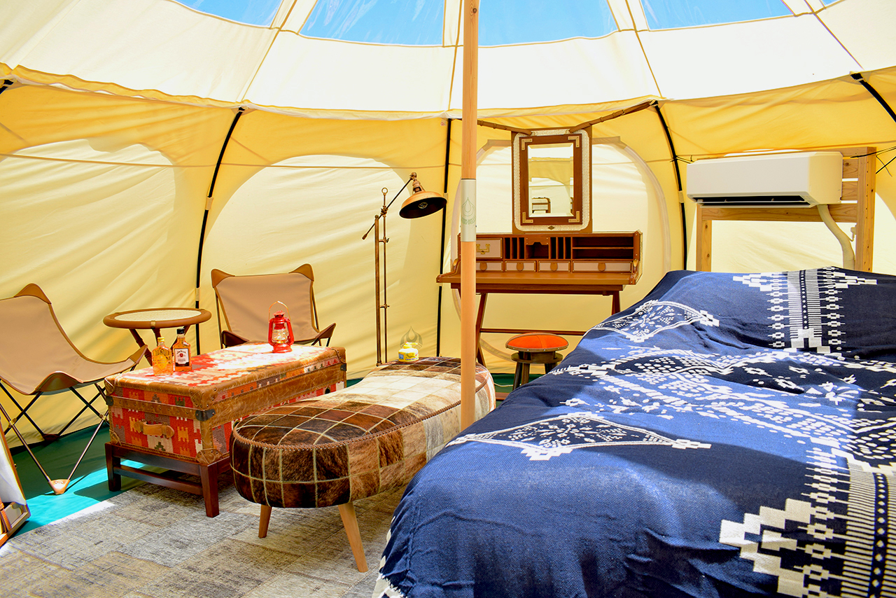 非日常の極み！映画のように豪華なグランピング施設が「しんあさひ風車