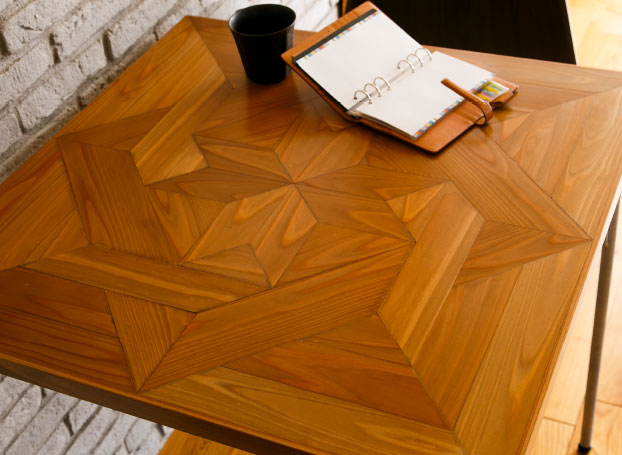 ヘリンボーン組ウッド天板 | シモムラ工芸社のオリジナル木工家具を製作
