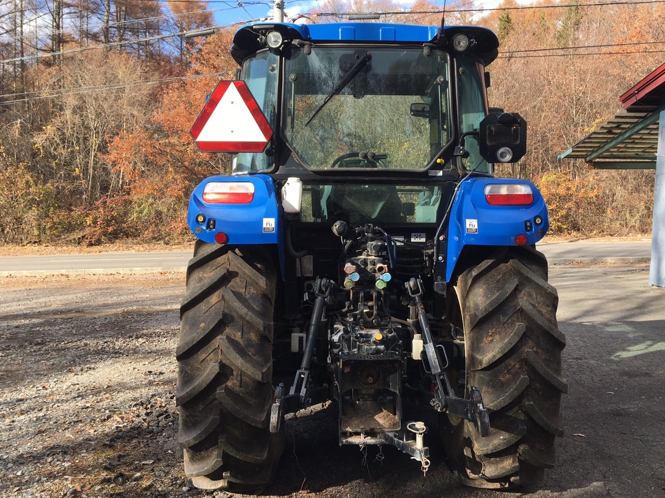 売約済】ニューホランド トラクター T5.90 86馬力 362hr 中古 – 有限