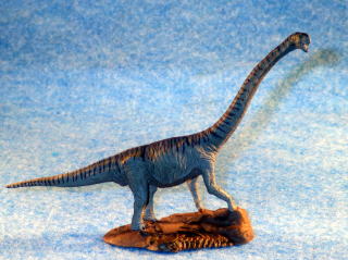 ジュラ紀 (前期〜中期) 大型草食恐竜 アフリカ大陸 竜脚類 特大歯化石