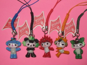 北京オリンピックマスコットFUWA オリジナル携帯ストラップ byコカ