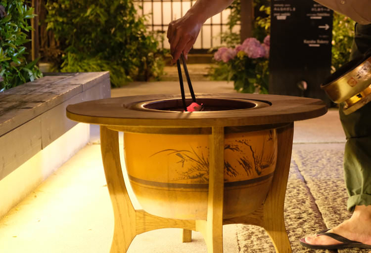 火鉢スタンド | 楢 | 高品質ハンドメイド家具 | SINRA FURNITURE