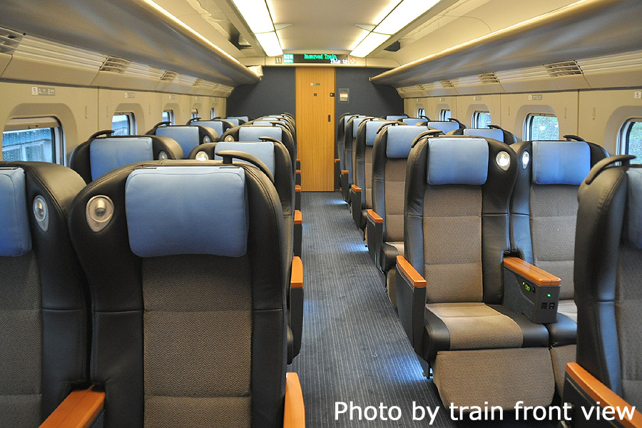 E6系○秋田新幹線『こまち』座面（座席用）○鉄道部品○JR東日本 E6