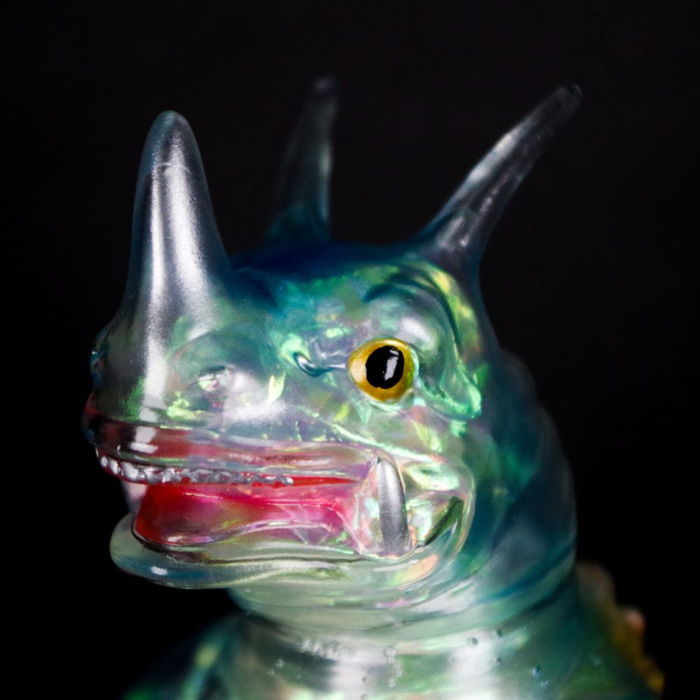 ギャラリー＆ショップ・墓場の画廊をブルマァクの「透明怪獣」が 襲来