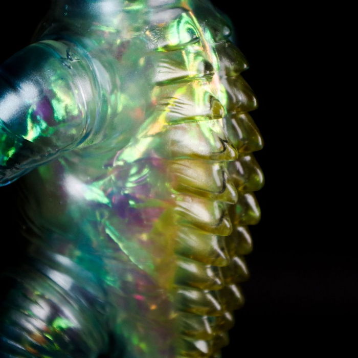 ギャラリー＆ショップ・墓場の画廊をブルマァクの「透明怪獣」が 襲来