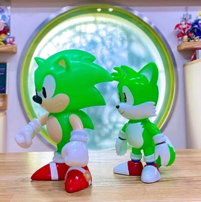 FREAK'S STORE 別注 SOFVIPS スーパーソニック 蓄光 ソフビ SEGA誕生65