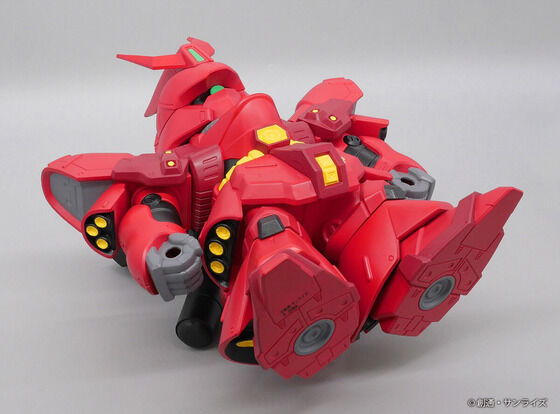 名セリフ「アクシズ、行け！忌まわしい記憶と共に！」と共に「サザビー