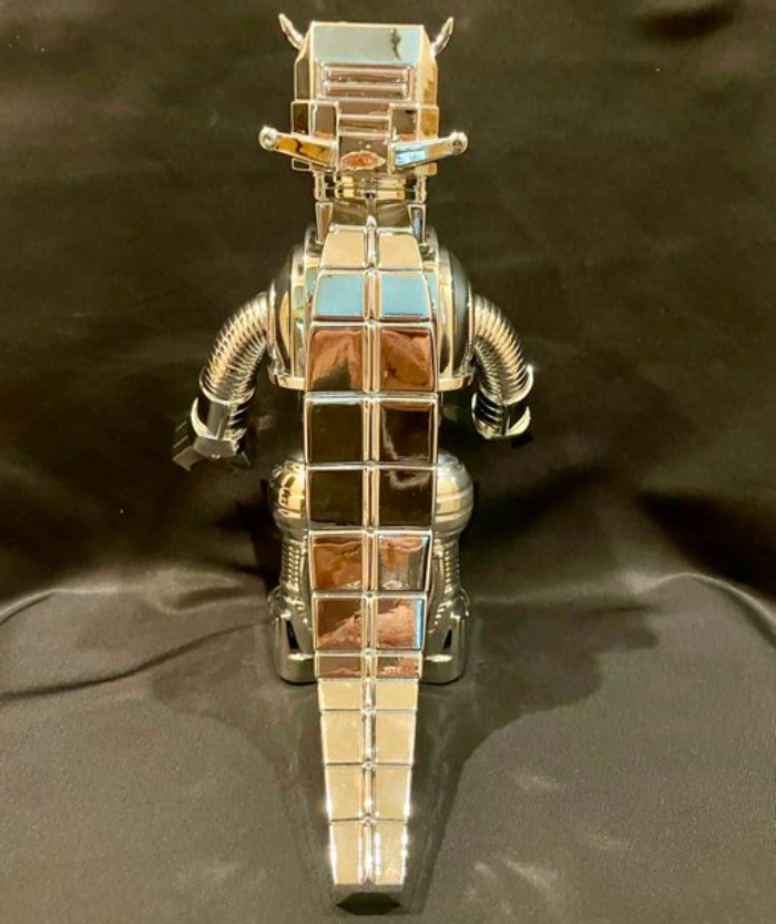 SqLA ソフビ SqLA 個人グッズ受注販売開始のお知らせ - RIDDLE