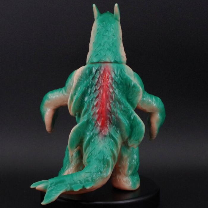 ブルマァクの「怪魚超獣ガラン」が「カタログカラー」となってショップ