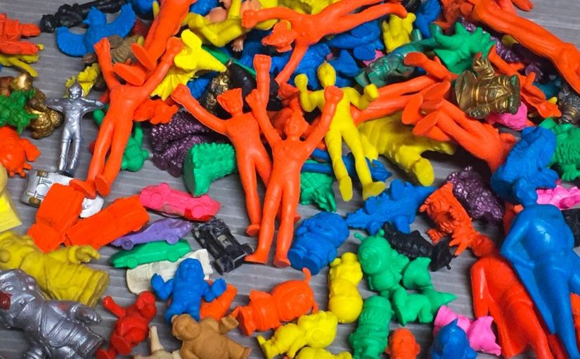 ウルトラマン、バイ菌軍団、怪獣、etc……懐かしの消しゴムおもちゃ