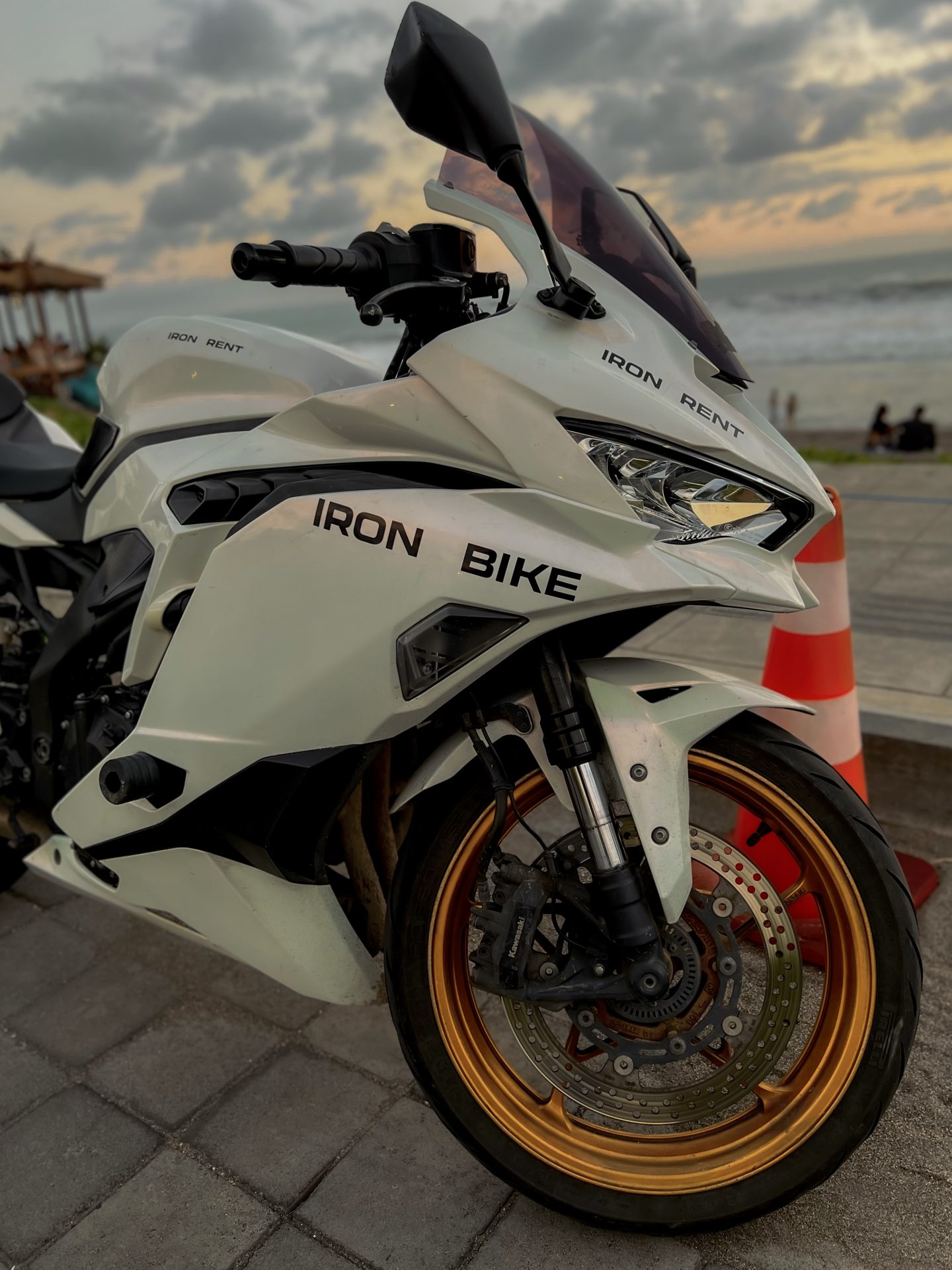 New Kawasaki Ninja ZX25RR ABS SE – Soul Motorcycle Rent in Bali