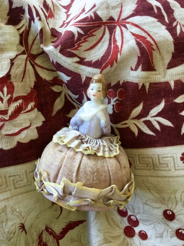 ハーフドールのピンクッション ヴィクトリアンレディ アンティークの
