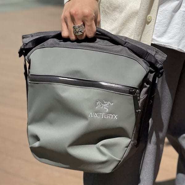 ARC'TERYX アークテリクス ARRO 8 アロー 8 ショルダーバッグ ARC