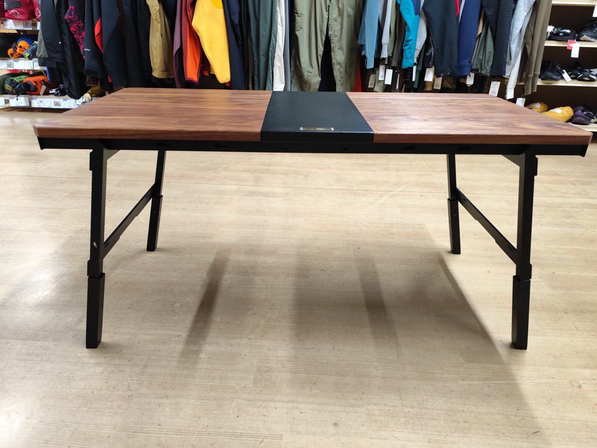 カッコよさと機能性が溢れた逸品！『WANTKEY STG TABLE』[2024.07.04