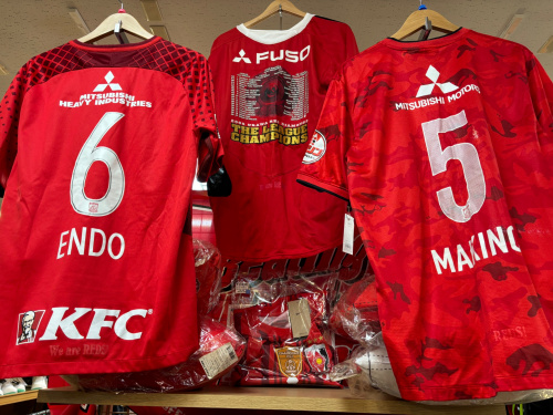 ☆激安☆【美品】 【レア】M 浦和レッズ AFC 2022優勝記念ユニフォーム