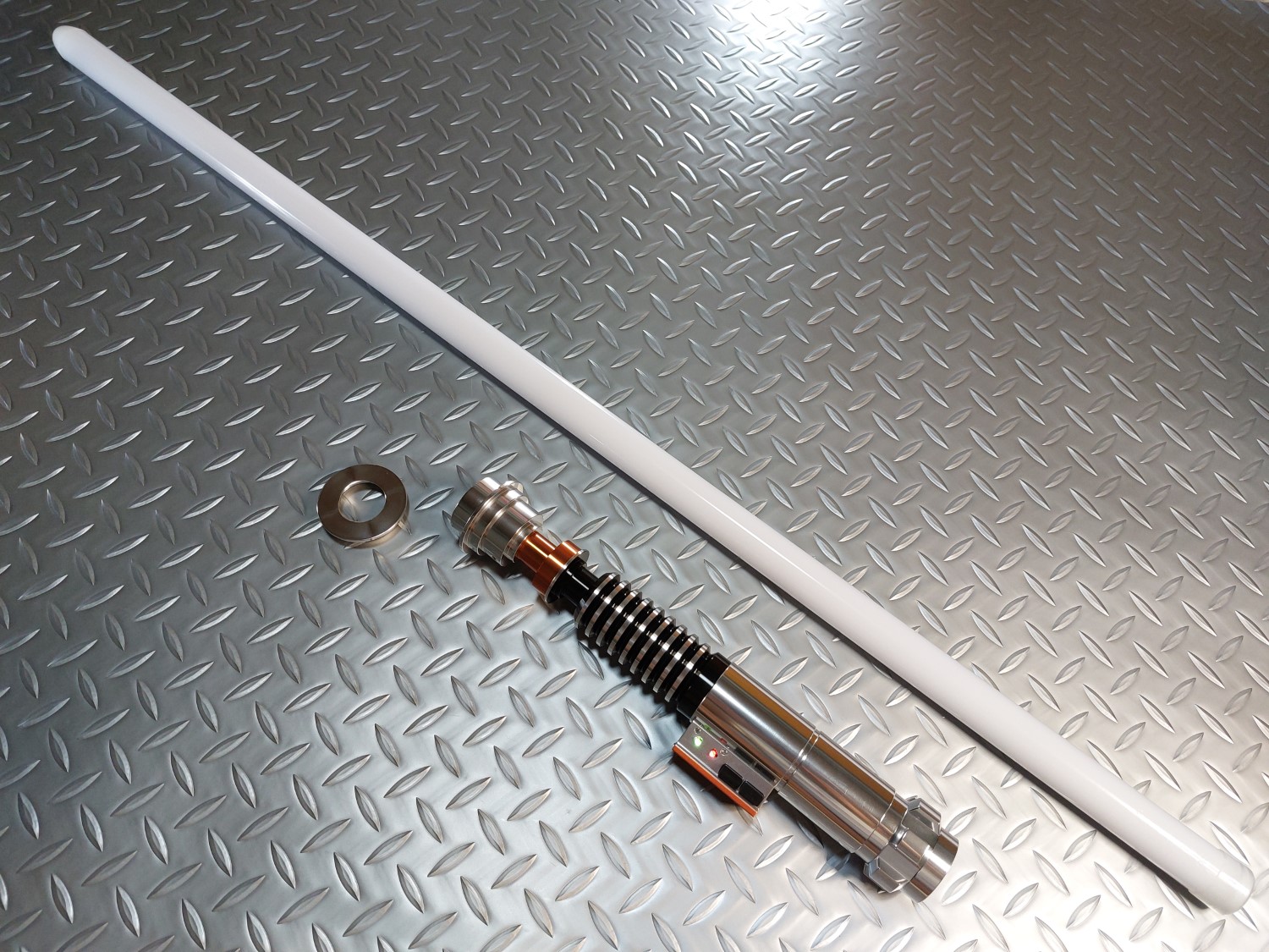 新品 カスタム ライトセーバー ルークROTJ neopixel 安い XENO3 新品