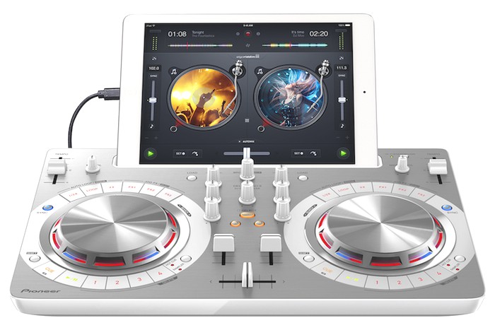 Pioneer DDJ-WeGO3 DJ Controller for iPhone and iPad