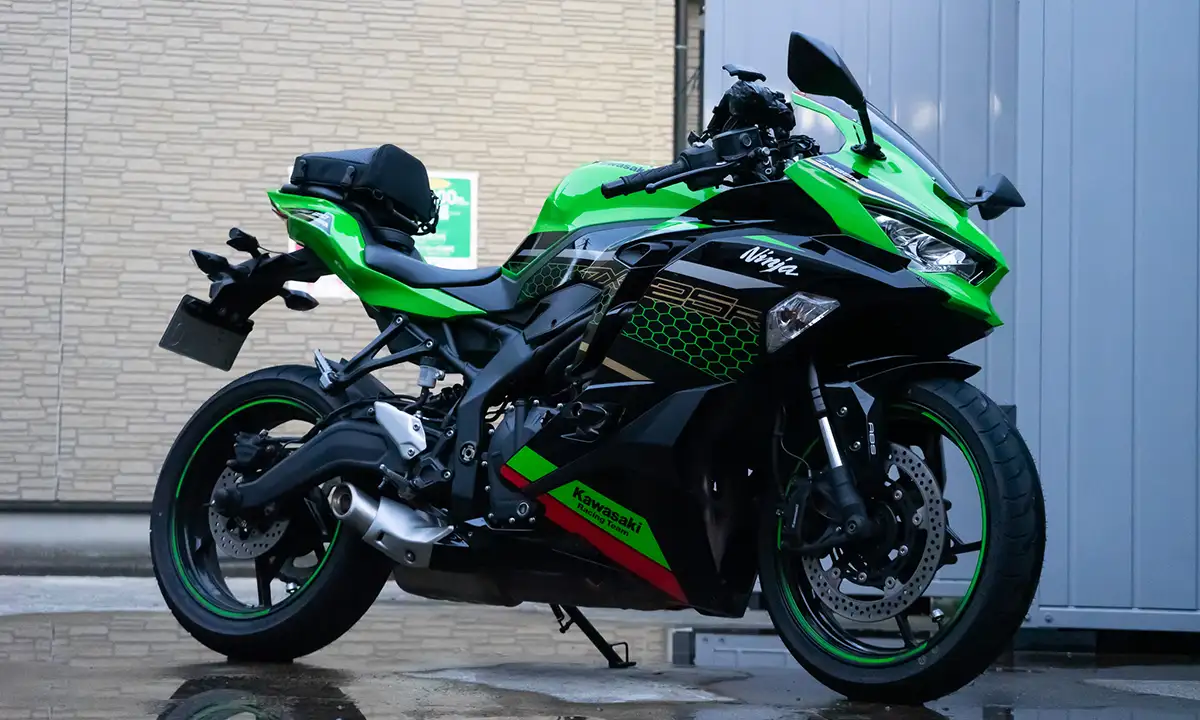 東京都大田区の大鳥居・羽田空港・蒲田でNinja ZX-25Rをレンタルする