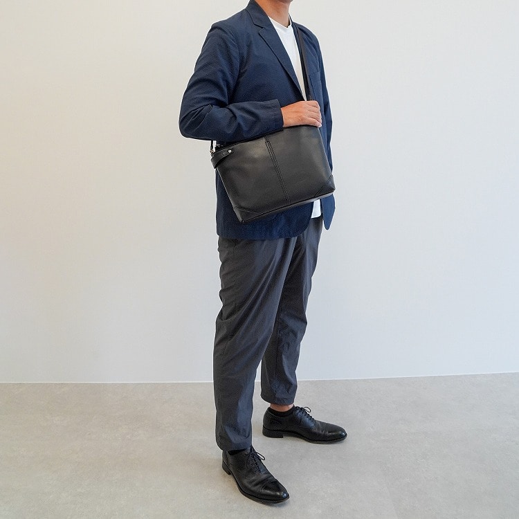 ultima TOKYO／ウルティマ トーキョー バート ショルダーバッグ ヨコ型