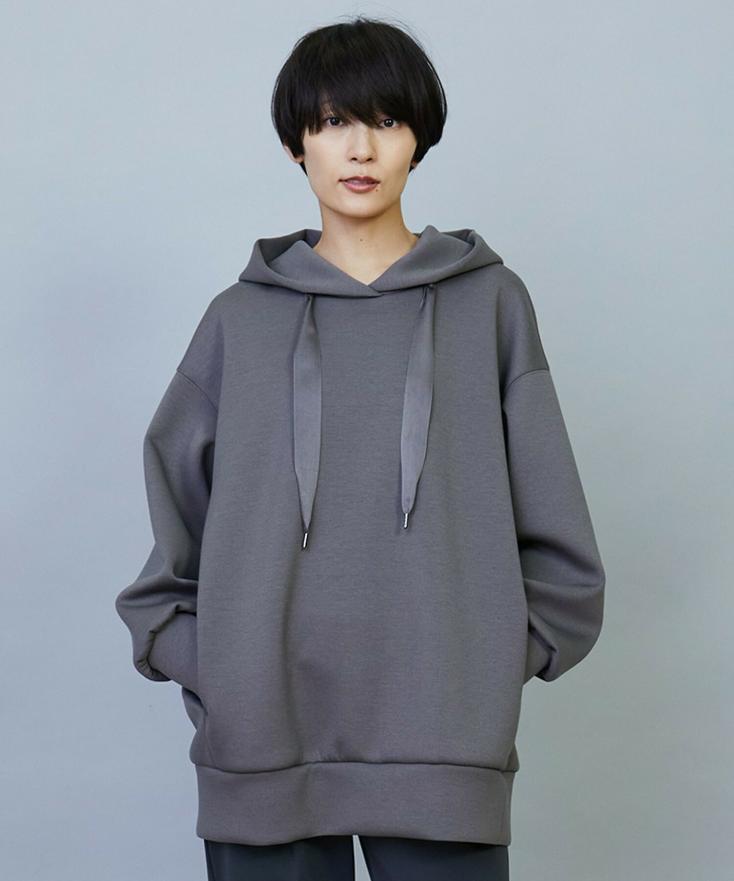 ソフトダンボールプルオーバーパーカー｜BIGI online store - ビギ