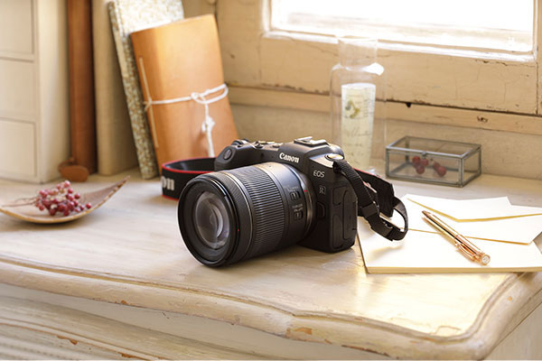 Canon EOS RP ミラーレス一眼 カメラ ミラーレスカメラ「キヤノン EOS