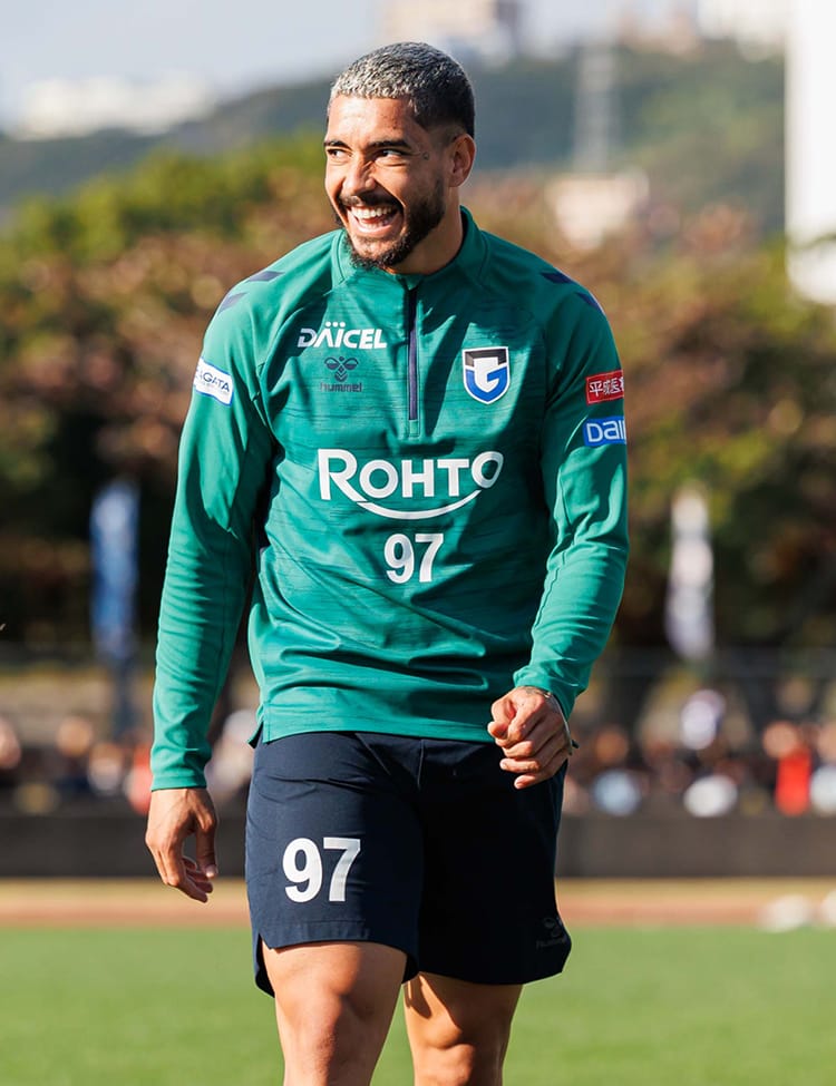 ガンバ大阪2024ハーフジップトレーニングシャツLサイズ