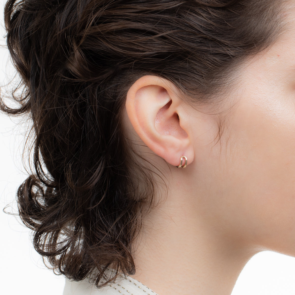 BELUGA ダブル ヒンジ ハギー ピアス XSサイズ