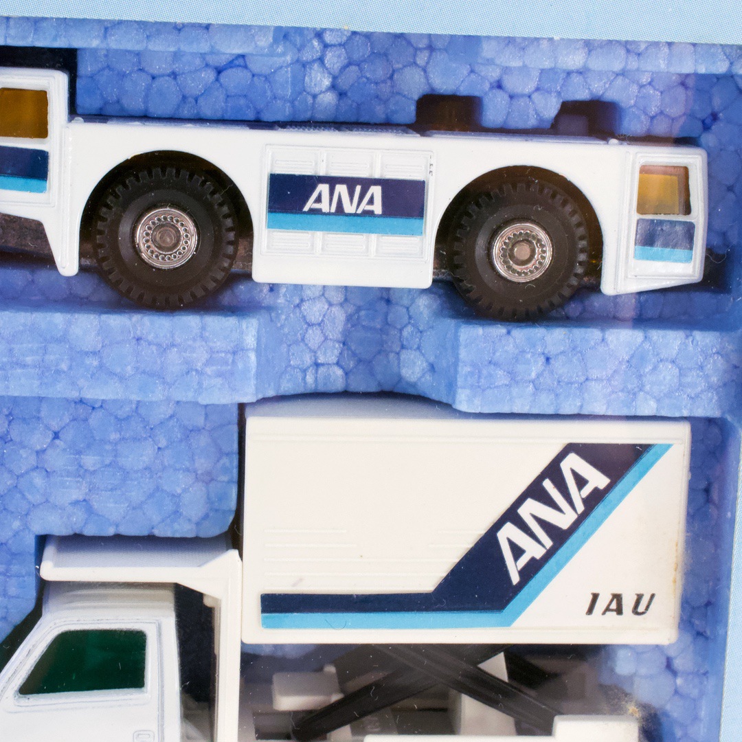 ミニカー トミカ 新空港セット 全日空 スーパージャンボ ANA - いずみ