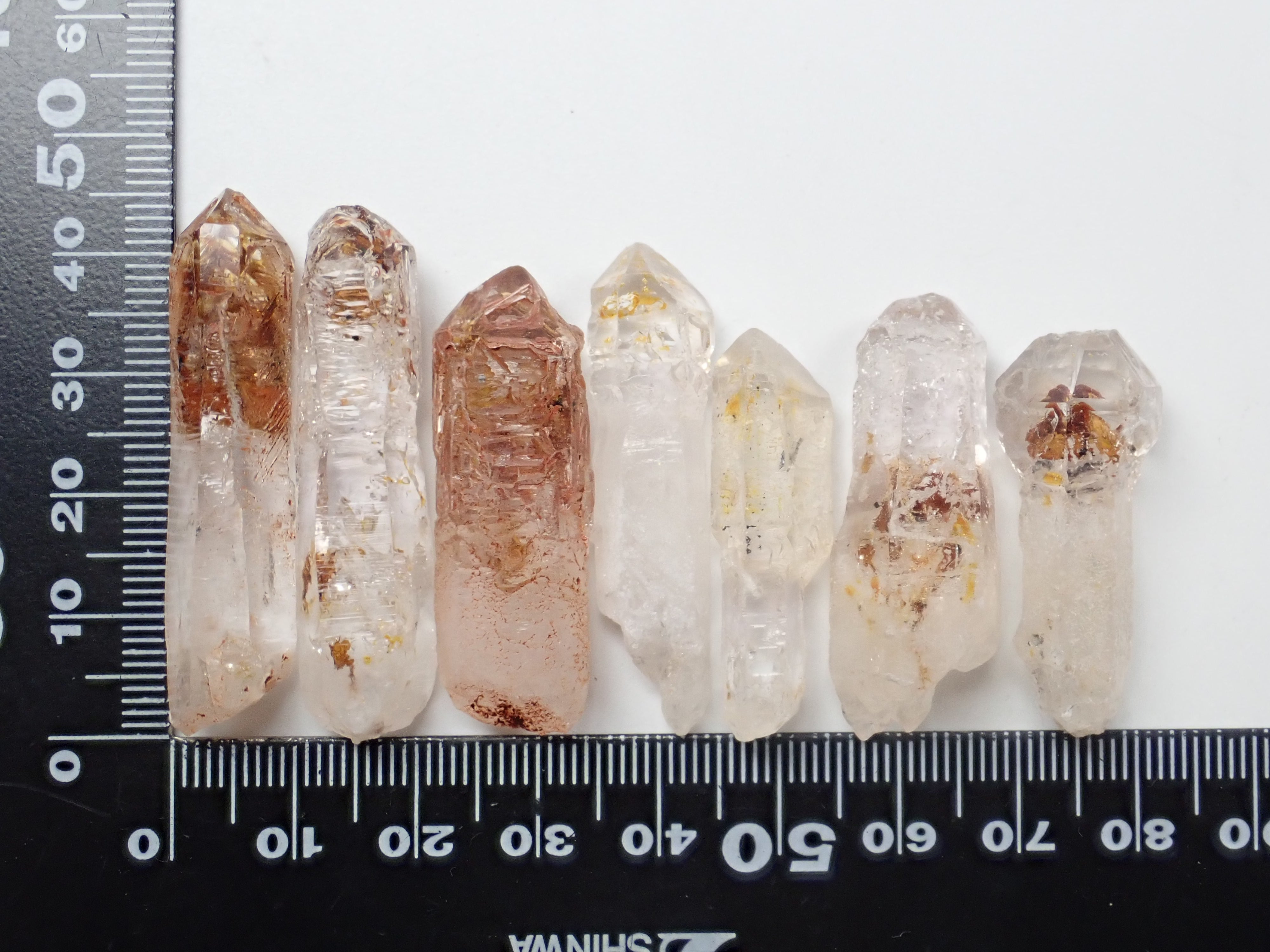 マダガスカル産オイルインクォーツ1石ルース（近年発見の新しい産地