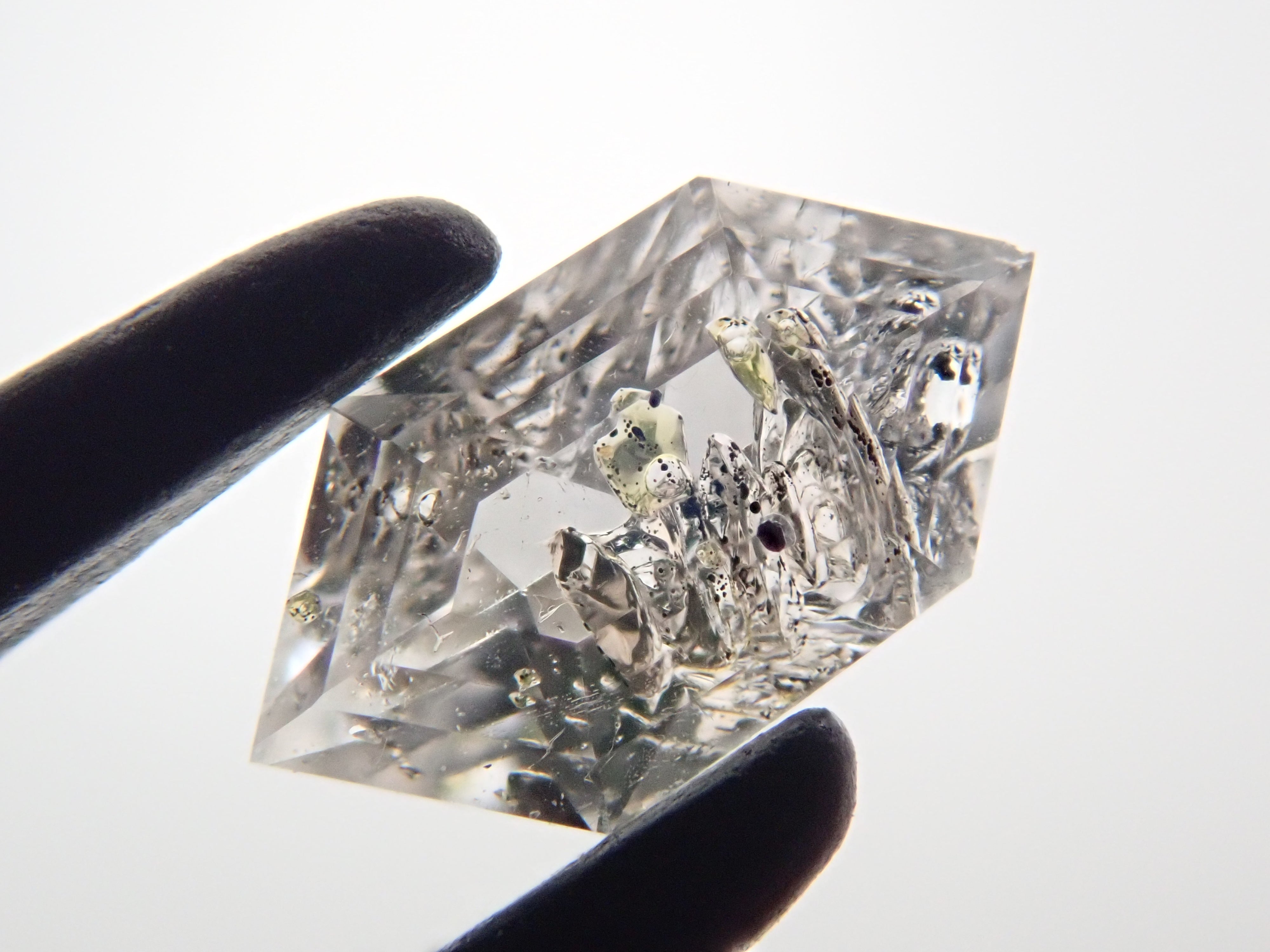 オイルインクォーツ 0.235ctルース