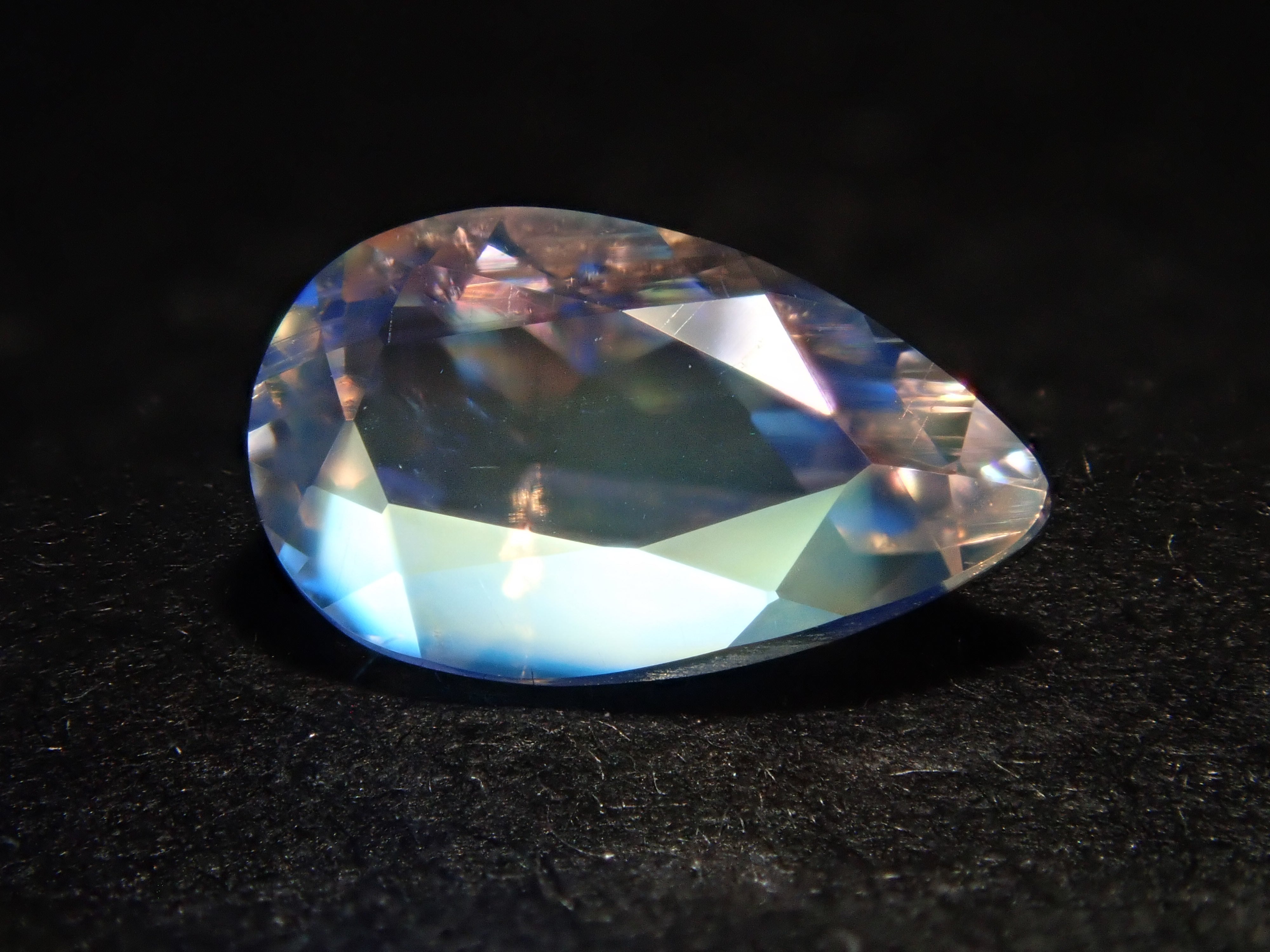 アンデシン・ラブラドライト（通称名 レインボームーンストーン