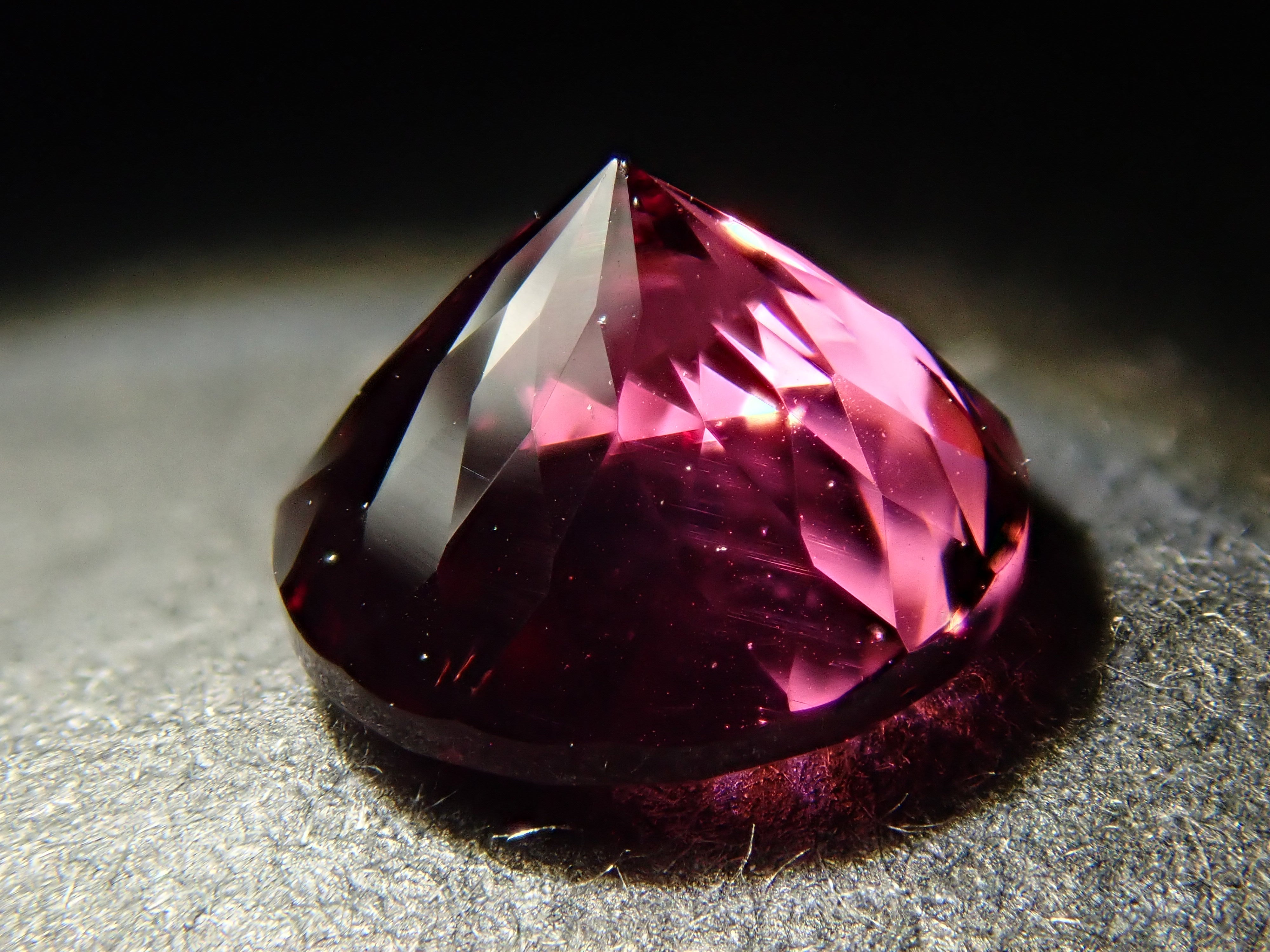 ロードライトガーネット 1.188ctルース