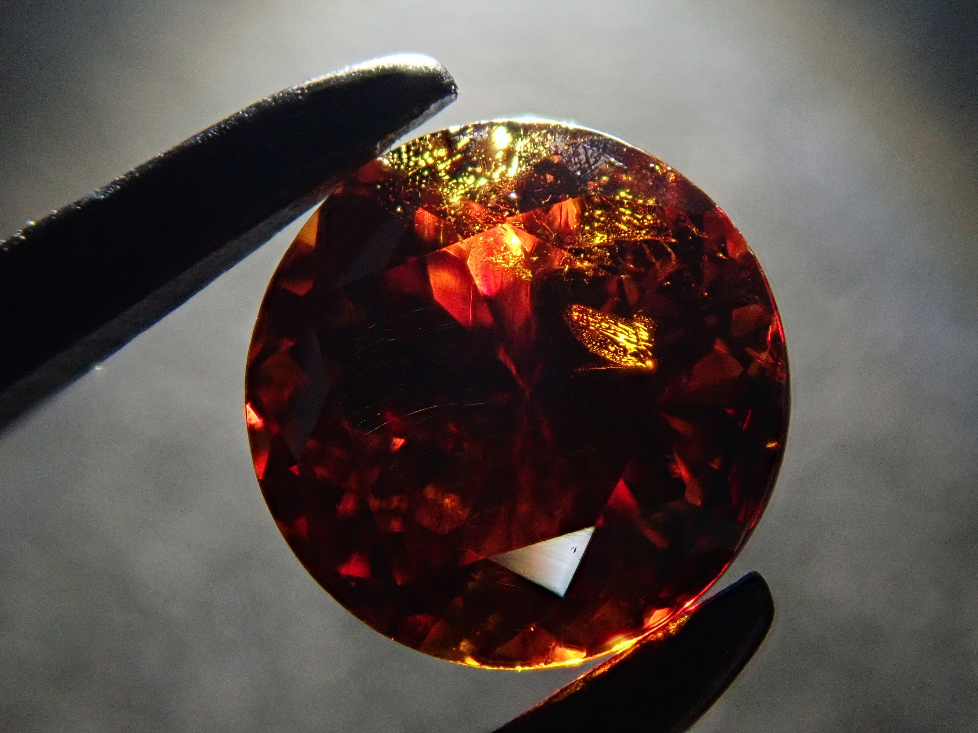 スペイン産スファレライト 0.956ctルース