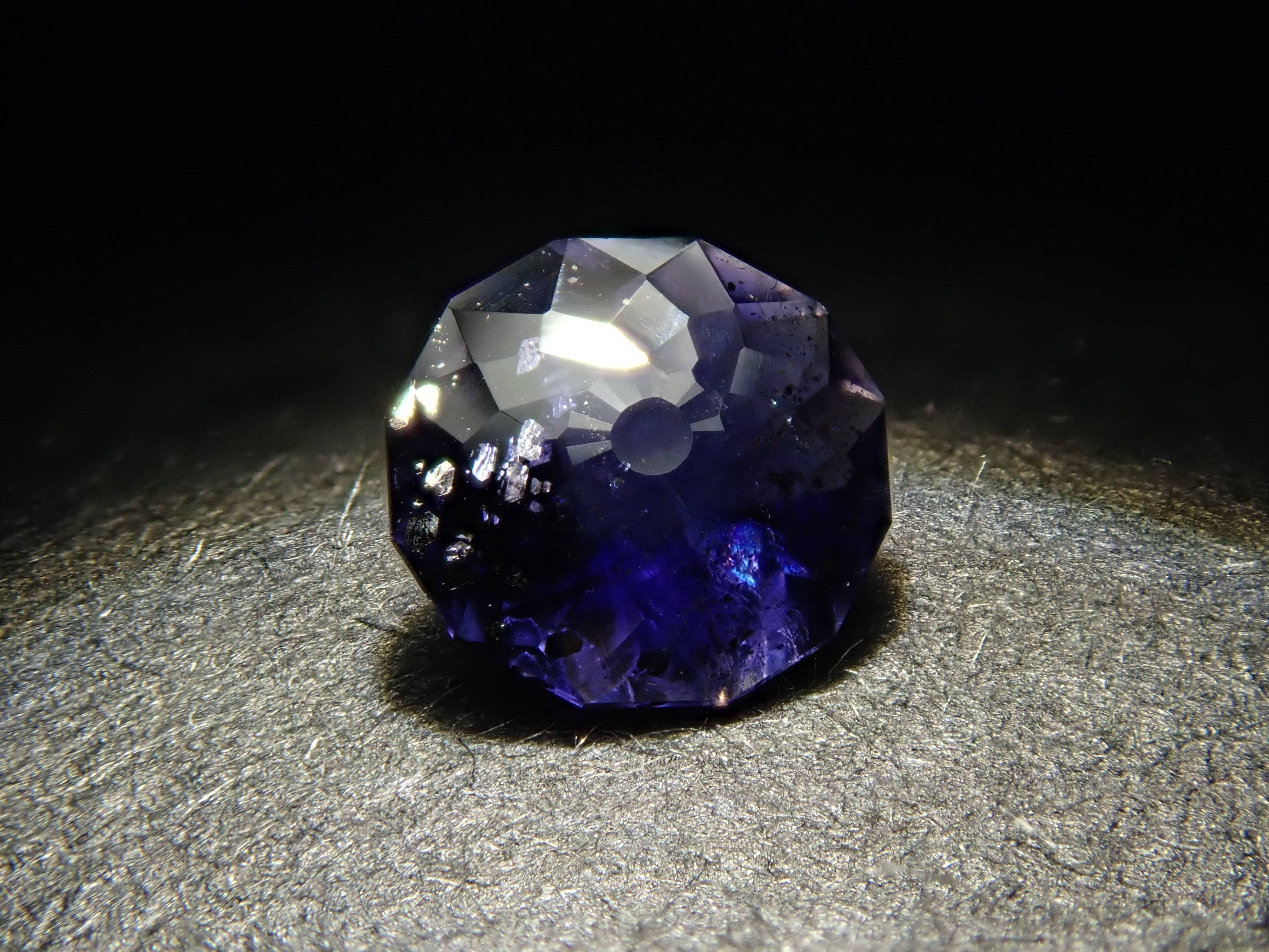 インド産アイオライトサンストーン 0.228ctルース