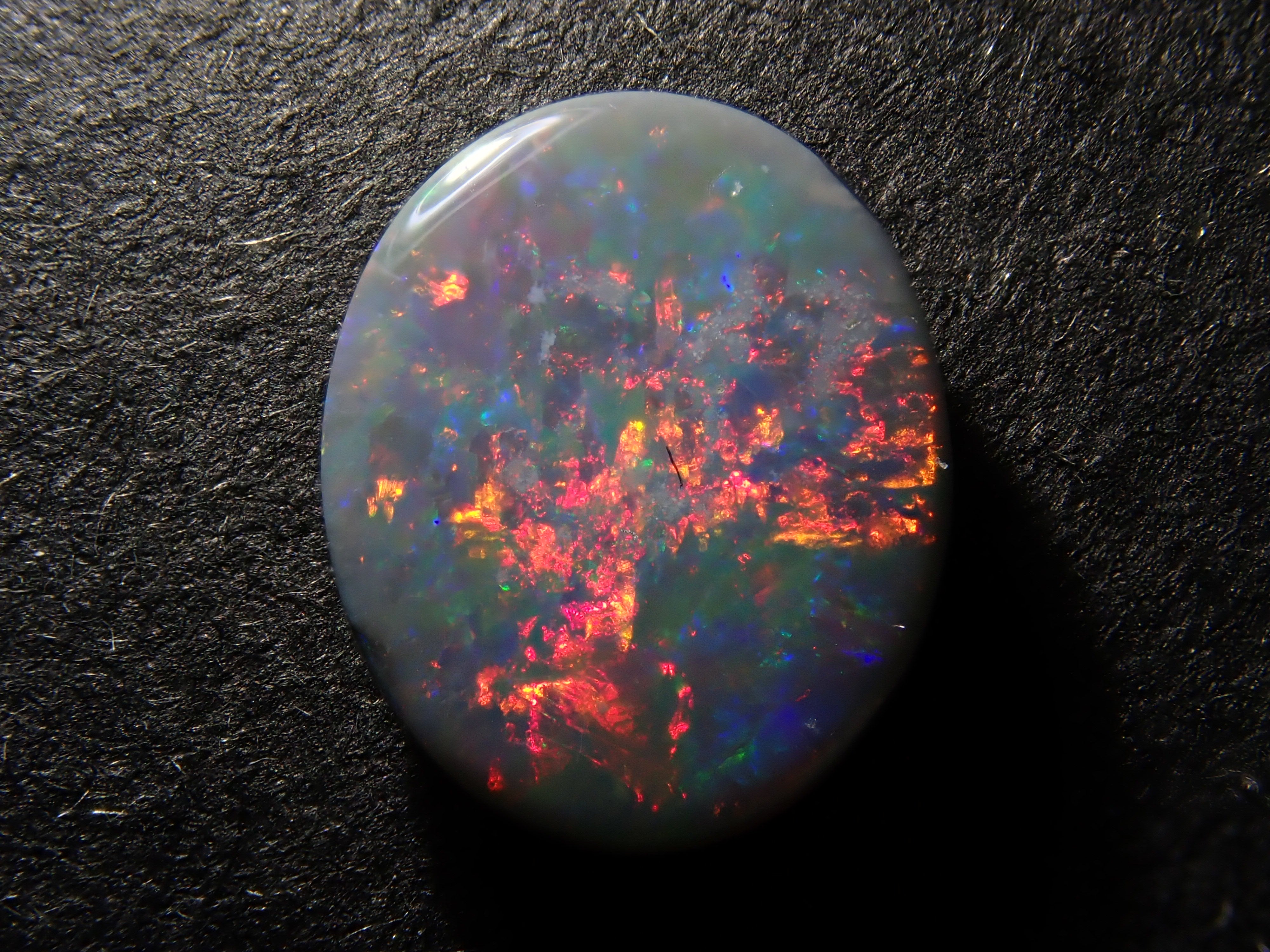 12561701掲載】オーストラリア産ブラックオパール 0.825ctルース