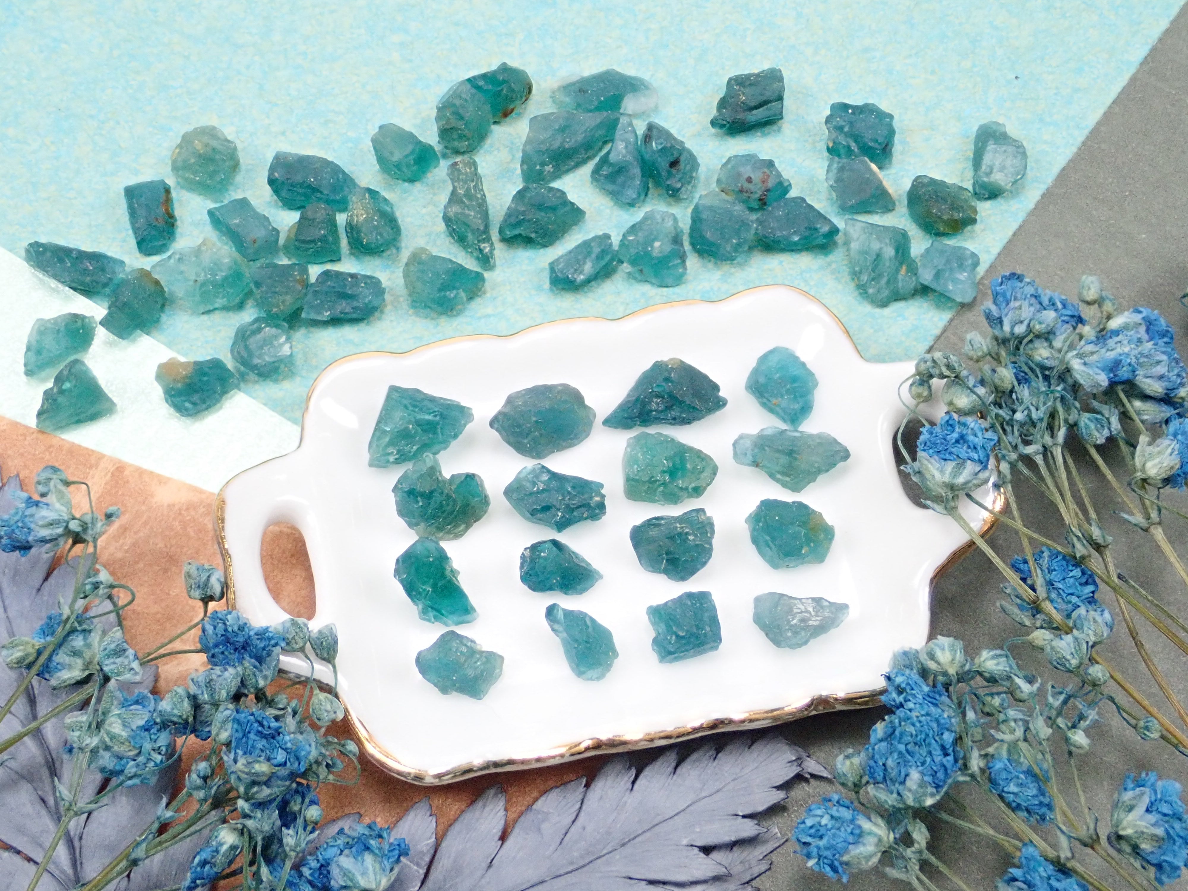 マダガスカル産グランディディエライト原石 1石《複数購入割引有》