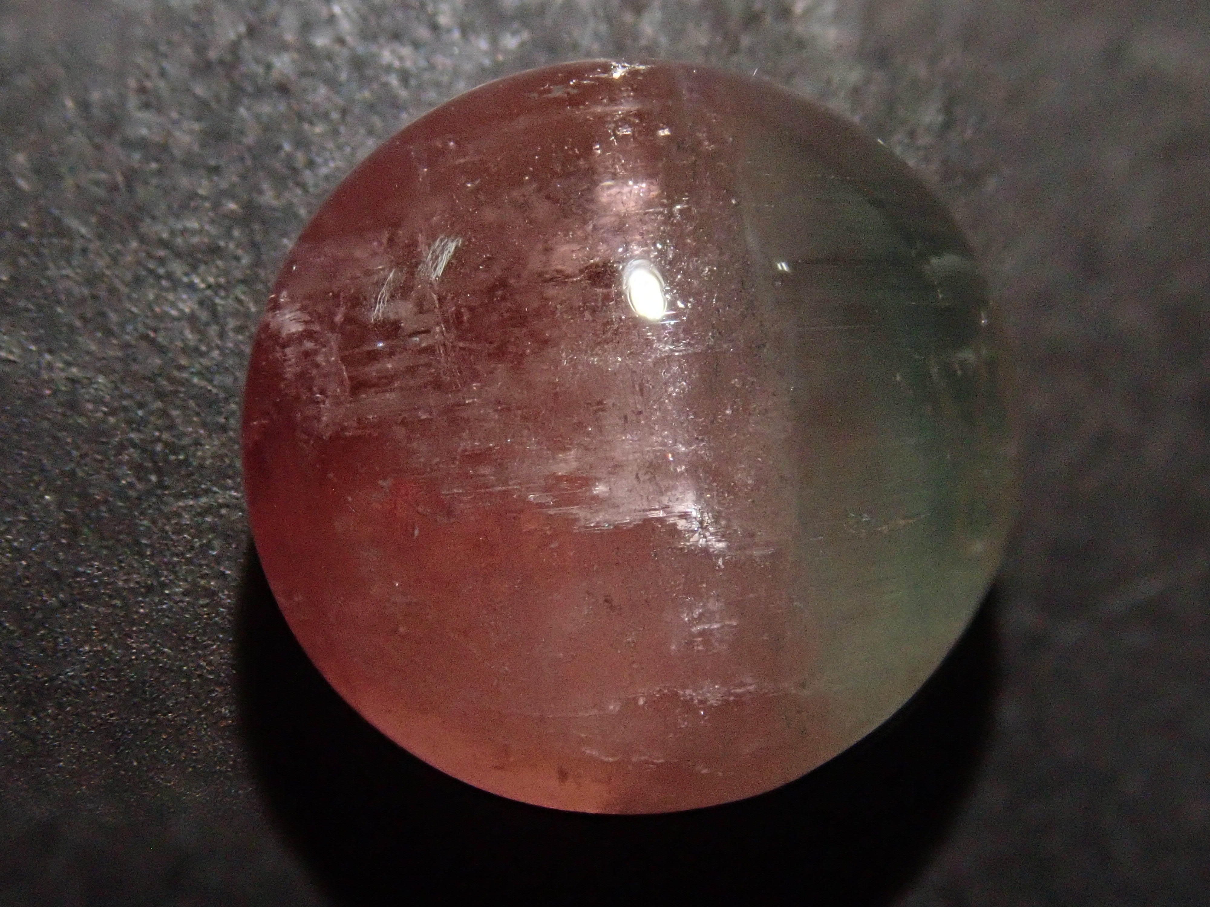 美品】イーダーオーバーシュタイン磨きのレッドトルマリン（キャッツ