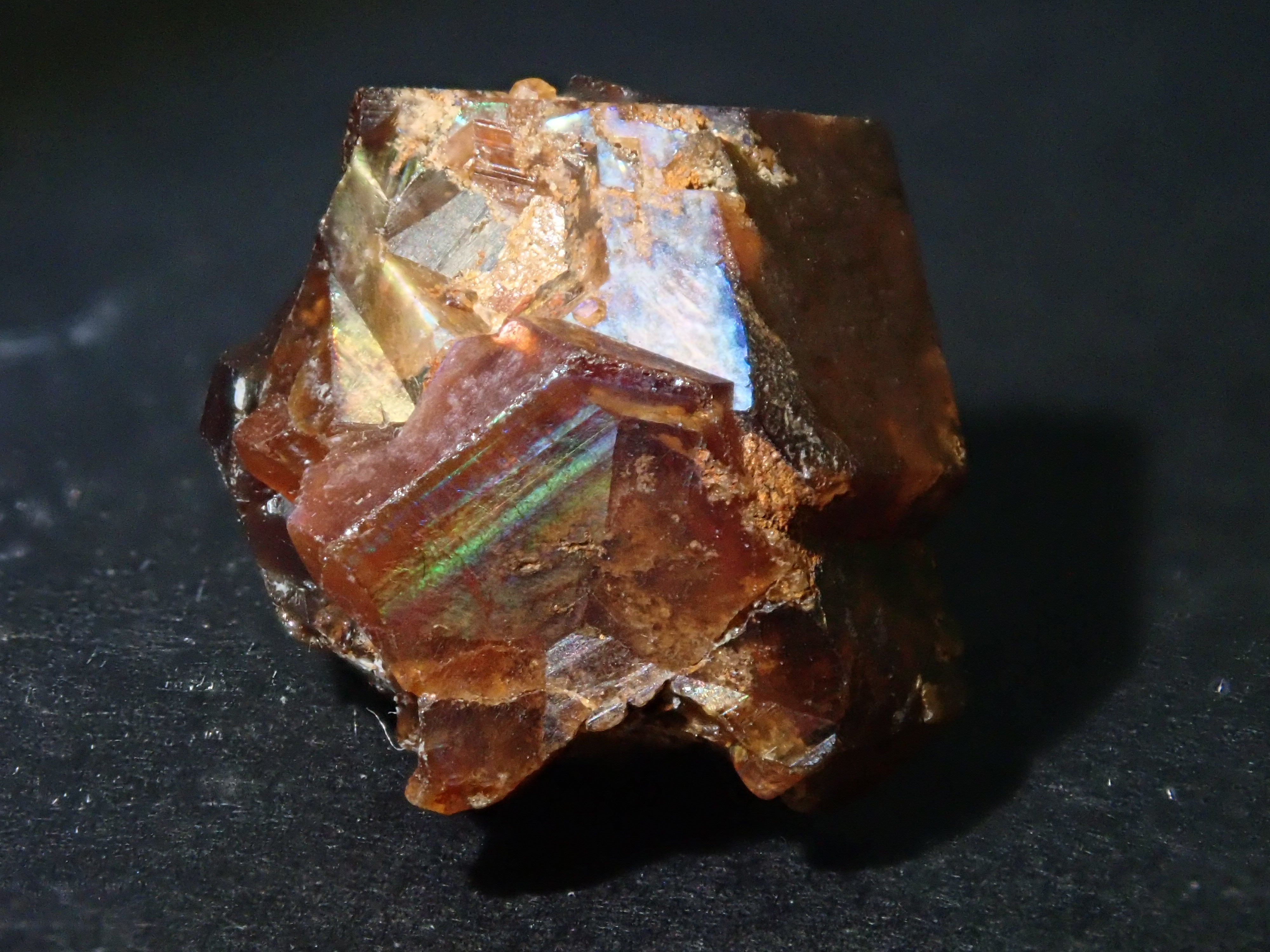 奈良県天川村産レインボーガーネット（アンドラダイトガーネット