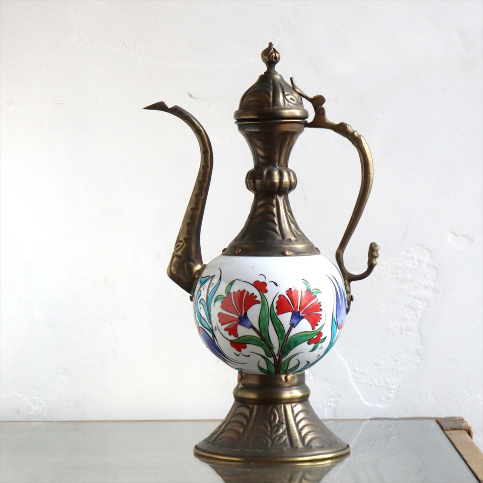 キリムスタイル / キュタフヤ陶器/銅製・スルタンの水差し 手描き絵