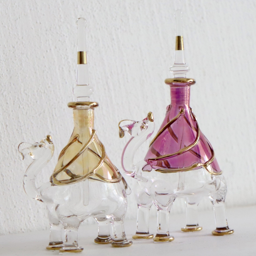 キリムスタイル / エジプト香水瓶 ラクダ 2頭セット イエロー パープル