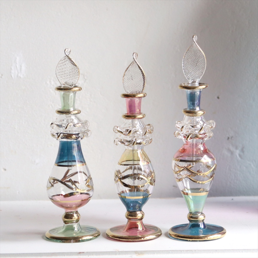 エジプト 香水瓶 強化ガラス製の高級品 9本セットプラスおまけ