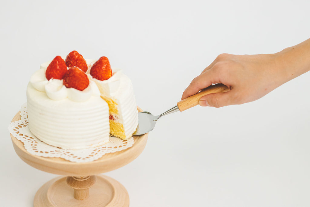 Bjorklund ケーキサーバー 三角/オーク ｜くらすこと公式オンラインストア